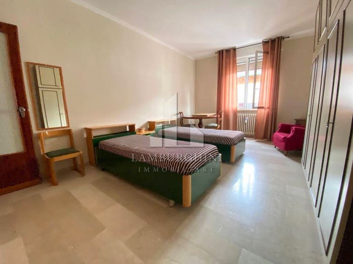 Appartamento trilocale in affitto in Via Palestro, Centro Storico, Ferrara