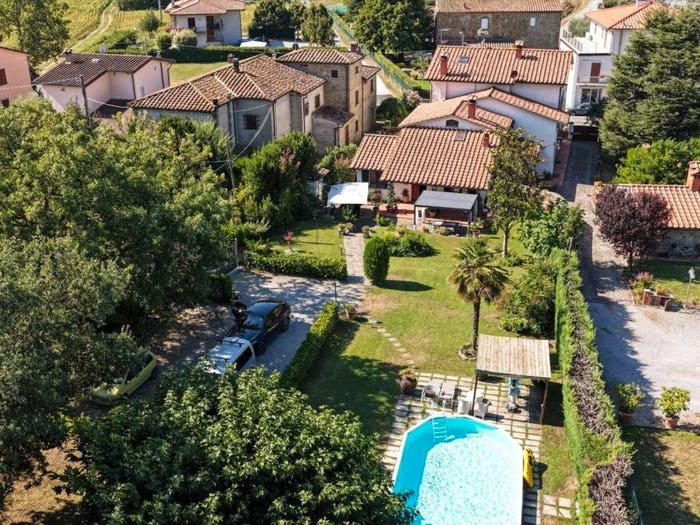 Casa trilocale in vendita in Case Sparse Cortona, Cortona