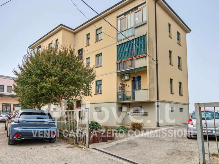Appartamento quadrilocale in vendita in Via della Pace, San Venanzio, Galliera