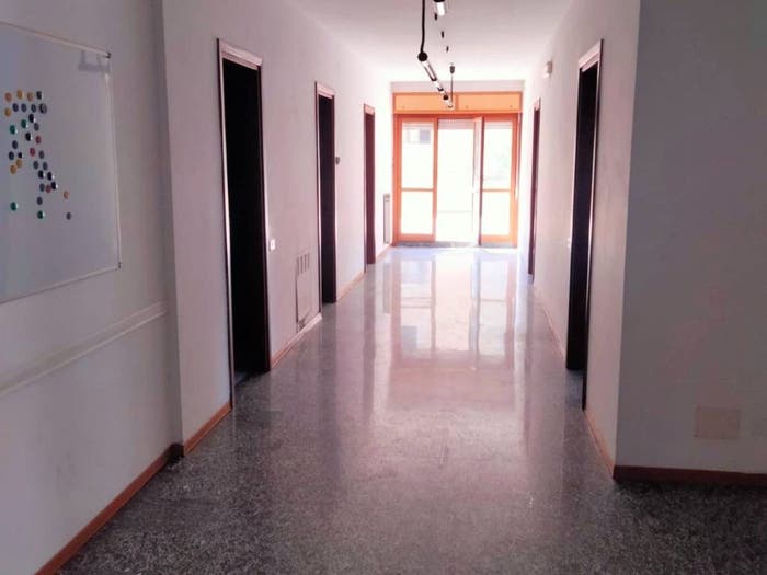 Appartamento con 5 locali in vendita in Viale Cesare Battisti, Viale Roma, Foligno