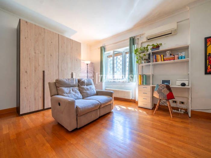 Appartamento trilocale in vendita in Via dei Glicini, Centocelle, Roma