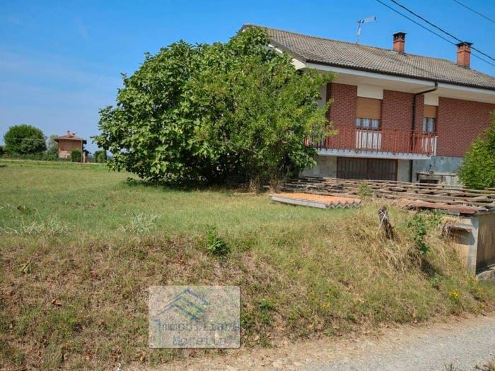 Casa quadrilocale in vendita in Regione Piana, Cherasco