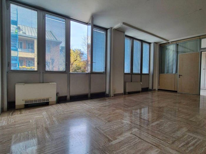 Appartamento quadrilocale in vendita in Via Ercole Oldofredi, Isola, Milano
