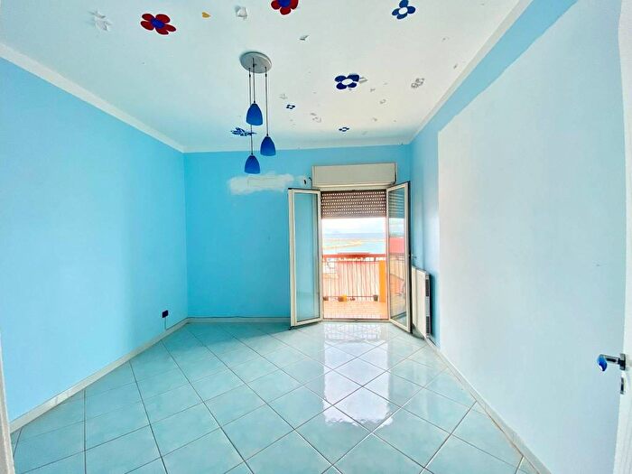 Appartamento quadrilocale in vendita in Via Duca d'Aosta, Centro, Sant'Agata di Militello