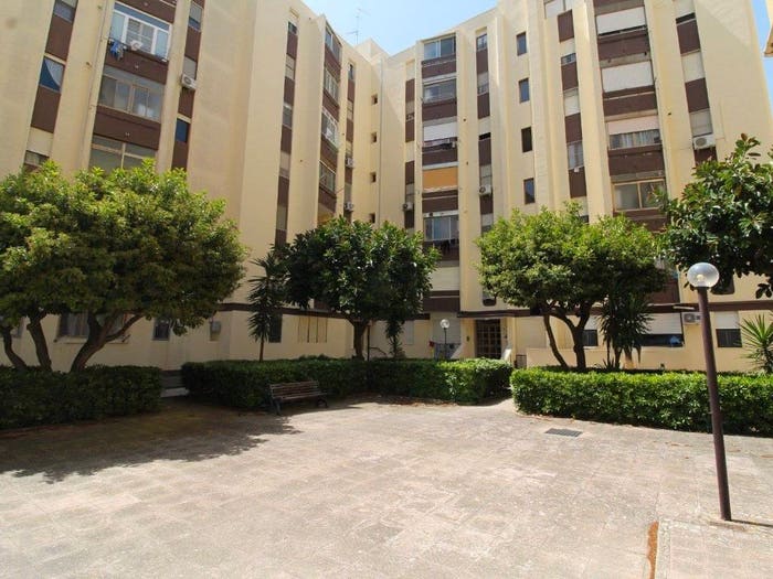 Appartamento trilocale in vendita in Via Pola, Cappuccini, Brindisi