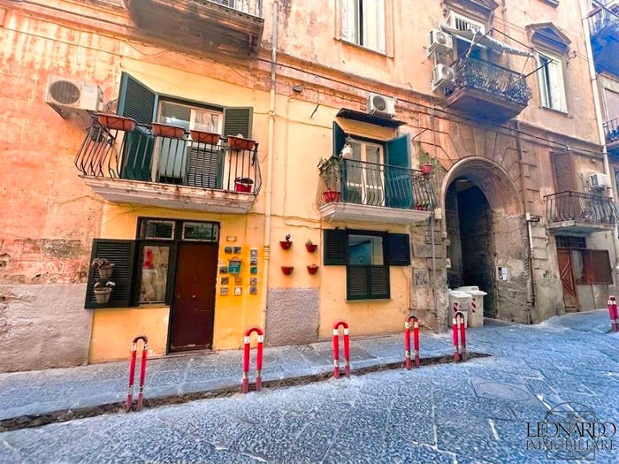 Appartamento trilocale in vendita in Via Egiziaca a Pizzofalcone, Monte di Dio, Napoli