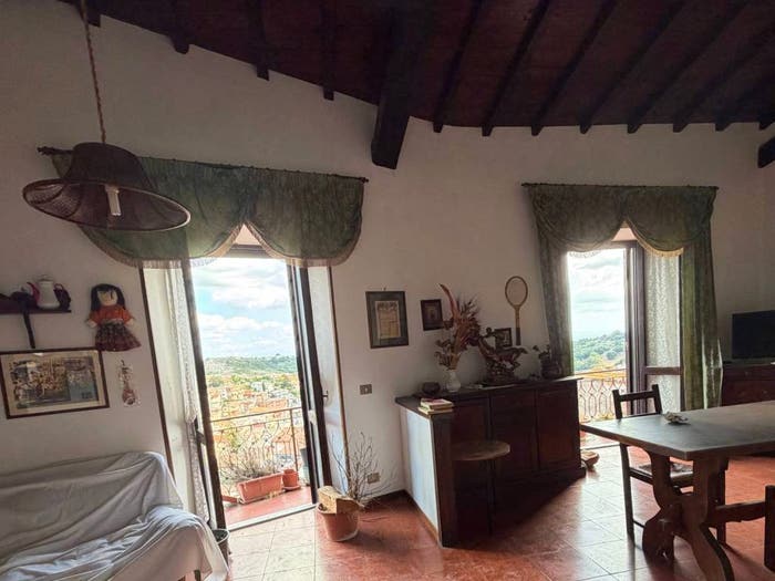 Appartamento trilocale in vendita in Via Monte Grappa, Centro, Sacrofano