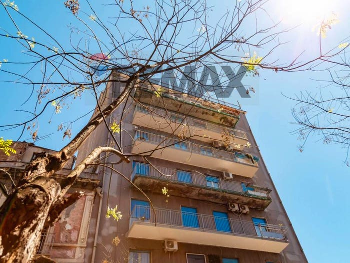 Appartamento quadrilocale in vendita in Via Plebiscito, Centro Storico, Catania