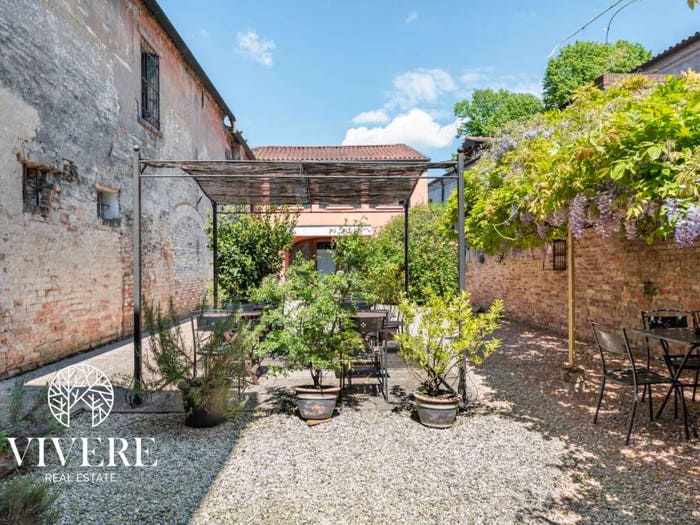 Casa con 6 locali in vendita in Mira Taglio, Mira