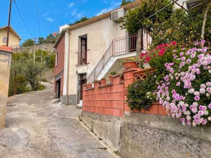 Appartamento con 6 locali in vendita in Contrada Grazia, San Salvatore di Fitalia