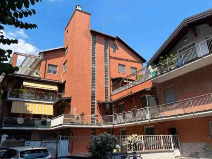 Appartamento con 5 locali in vendita in Via S Carlo, Centro, Garbagnate Milanese