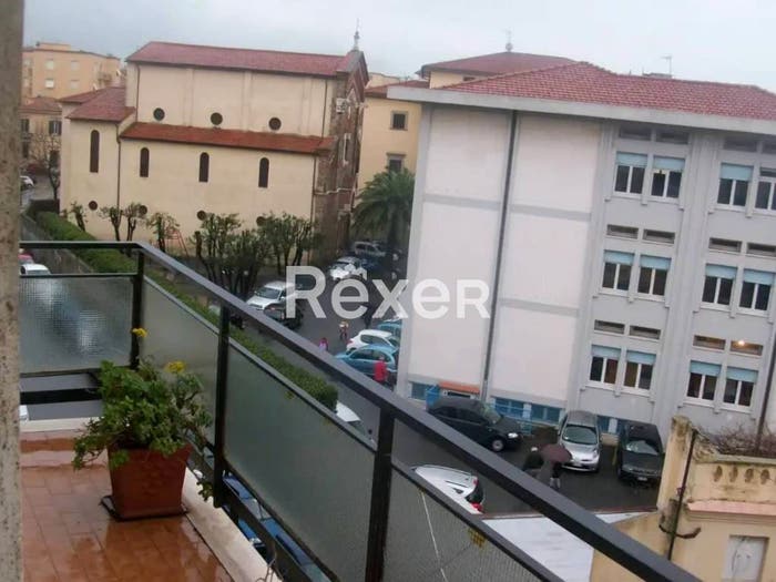 Appartamento quadrilocale in vendita in Via Giovan Cosimo Bonomo, Calzabigi, Livorno