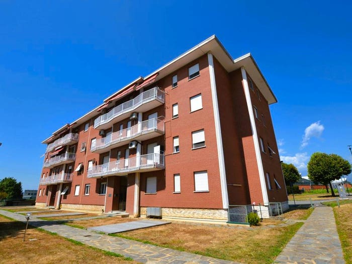 Appartamento quadrilocale in vendita in Strada della Bazzella, Verrone