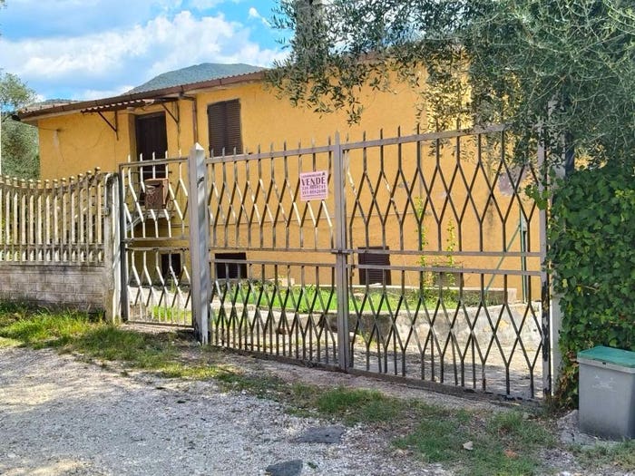 Casa con 6 locali in vendita in Strada Provinciale Pascolare, Palombara Sabina