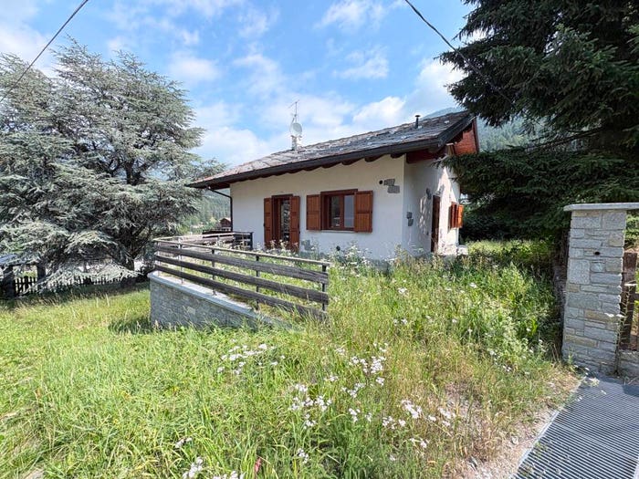 Casa con 5 locali in vendita in Strada Regionale della Valle d'Ayas, Extrepieraz, Brusson