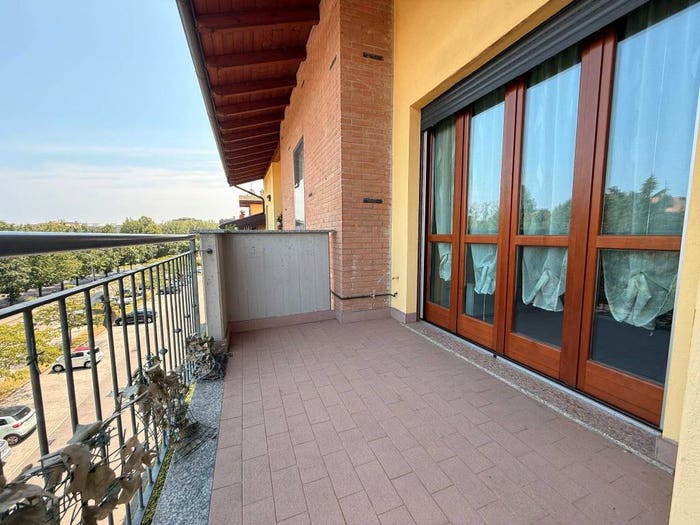 Appartamento trilocale in vendita in Via Salvo D'Acquisto, Cesano Boscone