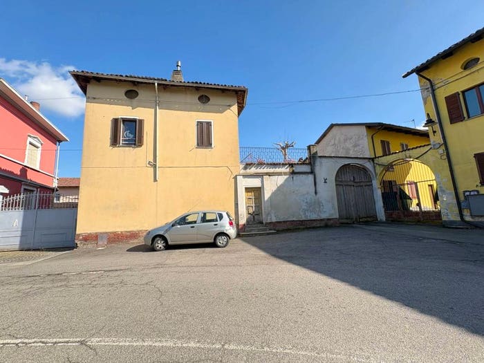 Casa con 6 locali in vendita in Corso Leone Giordano, Centro, Livorno Ferraris
