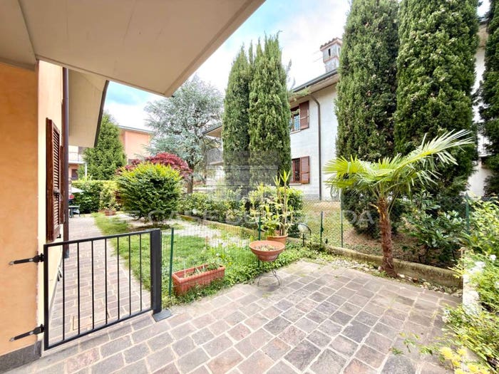 Casa con 6 locali in vendita in Via Bergamo, Desenzano Centro, Desenzano del Garda