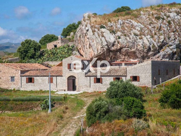 Casa con 6 locali in vendita in Roccapalumba