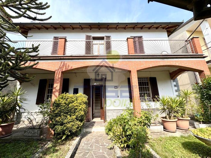 Casa quadrilocale in vendita in via Umberto I, Monteleone, Inverno e Monteleone