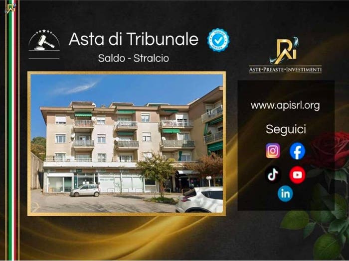 Appartamento quadrilocale in vendita in Via Valcuvia, Centro, Cittiglio