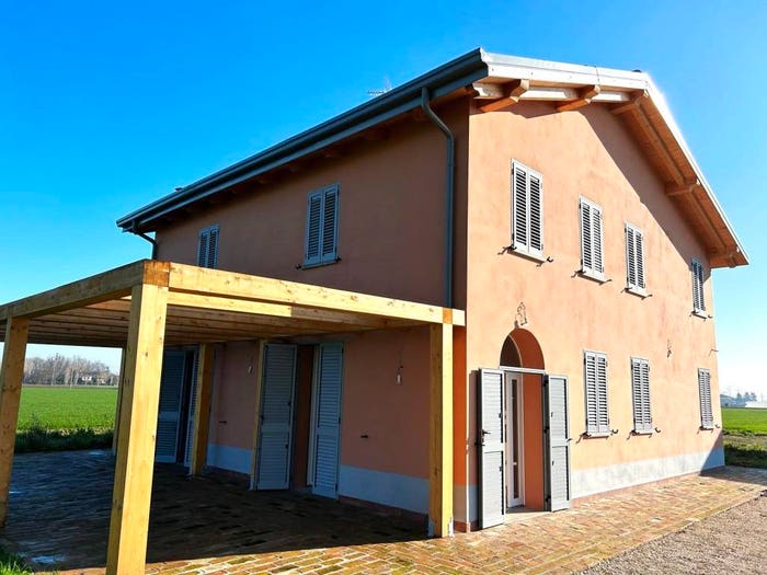 Casa con 6 locali in vendita in Frazioni Nord, Cento