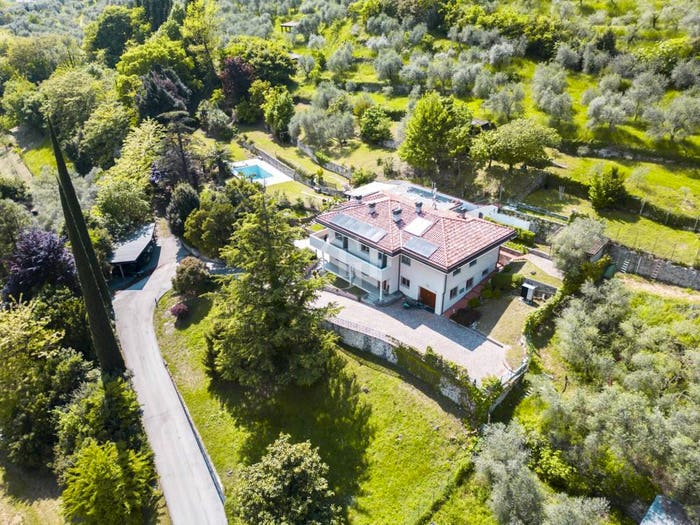 Casa con 6 locali in vendita in Via Vittorio Veneto, Arco