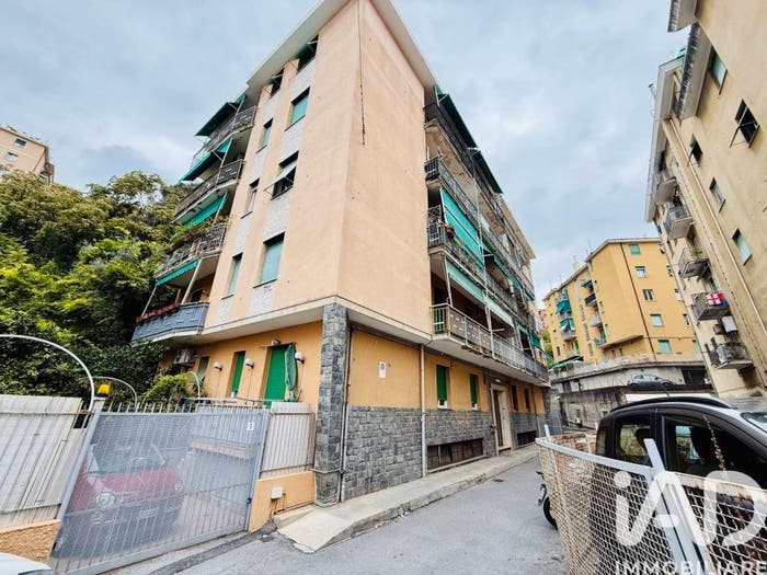 Appartamento quadrilocale in vendita in Via Pasquale Berghini, San Fruttuoso, Genova