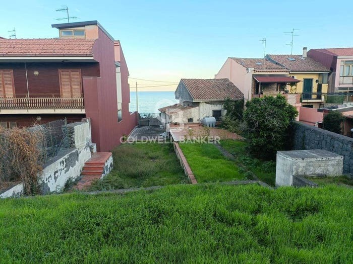Casa quadrilocale in vendita in VIA COSTIGLIO CASINO, Pozzillo Stazzo Santa Tecla, Acireale