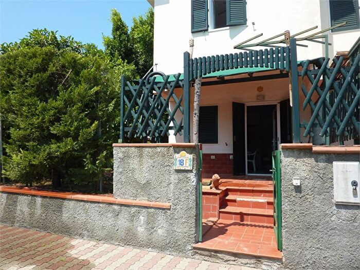 Casa bilocale in vendita in Contrada Zolfara, CoriglianoRossano