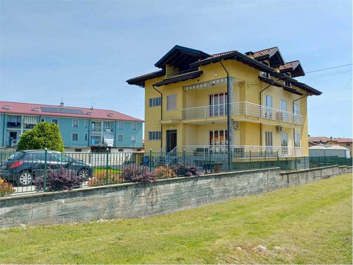 Appartamento con 5 locali in vendita in via San Massimo, Villanova Canavese