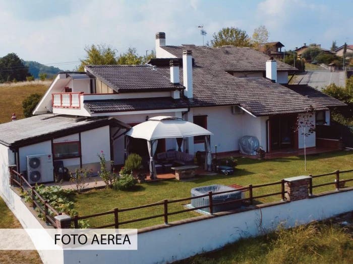 Casa con 6 locali in vendita in GERBASSO GERBASSO, Valentino, Verrua Savoia