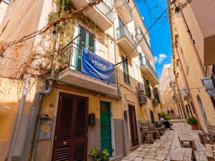 Casa bilocale in vendita in via Santa Chiara, Centro Storico, Brindisi
