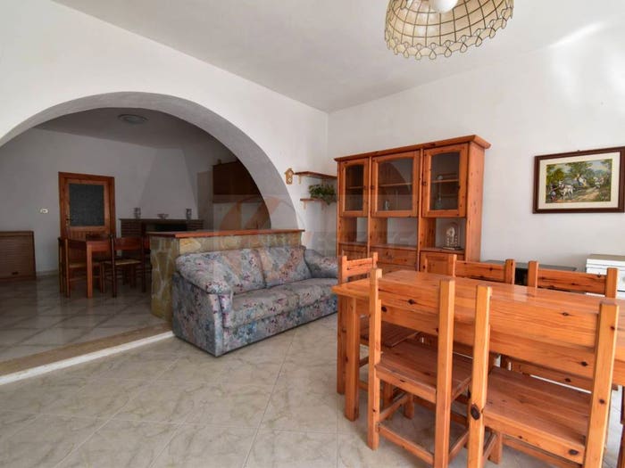 Casa con 5 locali in vendita in via Amsicora, Bonnanaro