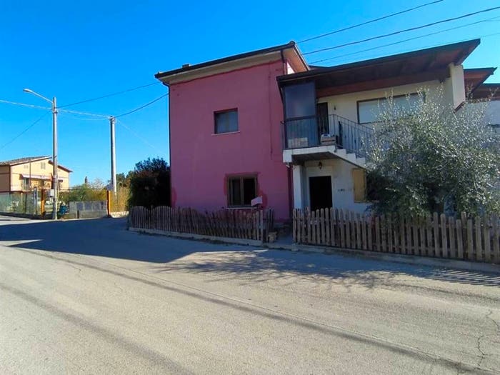 Casa con 6 locali in vendita in Via Cotti, Castello, Sant'Eusanio del Sangro