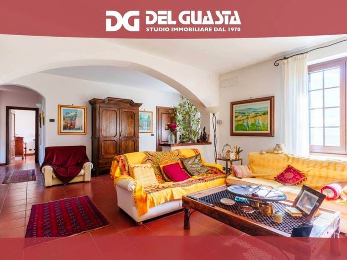 Casa con 6 locali in vendita in Via Dritta, Isola del Cantone
