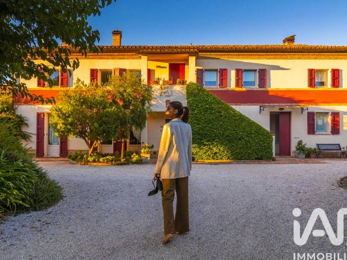 Casa con 6 locali in vendita in Via San Paterniano, Osimo