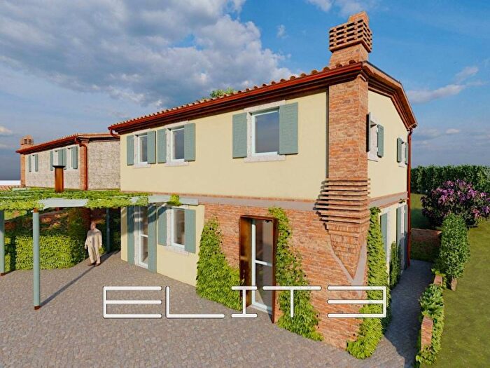 Casa con 6 locali in vendita in Pinocchio, Ancona