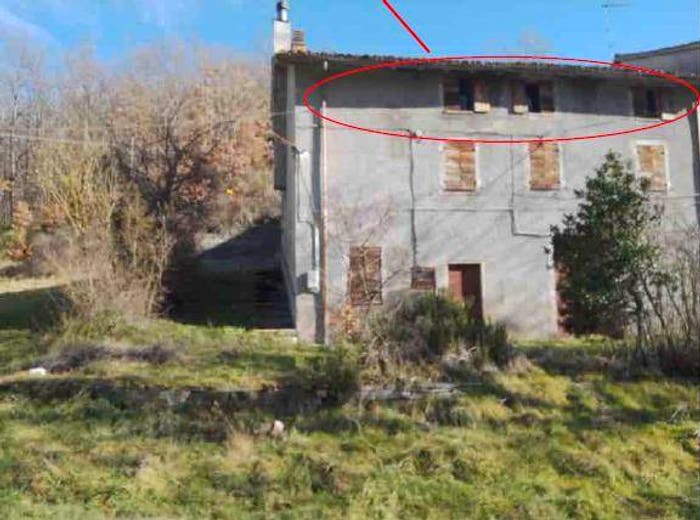 Casa quadrilocale in vendita in Sellano