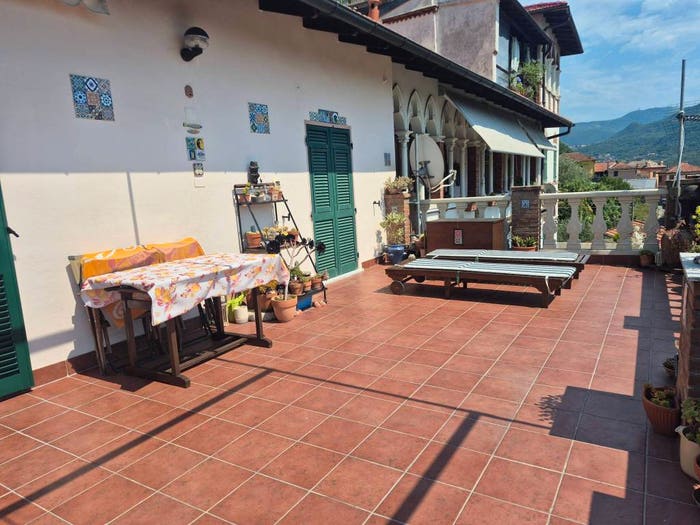 Casa trilocale in vendita in Via San Felice, Molassana, Genova