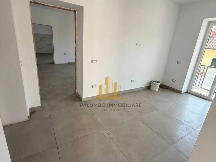 Appartamento con 5 locali in vendita in Piazza Matteotti No Number, Centro Storico, Giugliano in Campania