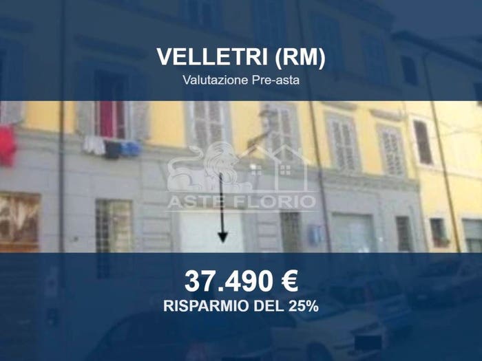 Appartamento bilocale in vendita in Piazza Cesare Battisti, Centro Storico, Velletri