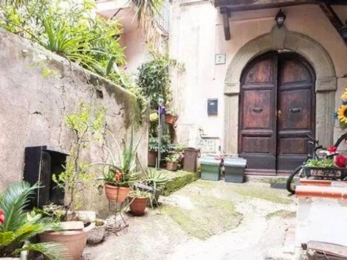 Appartamento con 6 locali in vendita in Via Ii Giugno, Centro, Capena