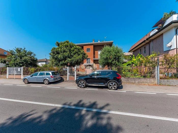 Casa trilocale in vendita in Via Marche, Centro, Lainate
