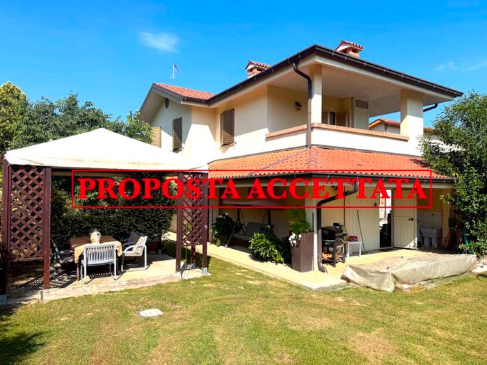 Casa con 6 locali in vendita in Via Aquileia, Centro, Ruda