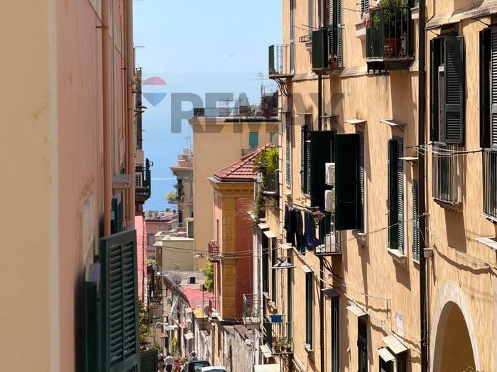 Appartamento quadrilocale in vendita in Via Belvedere, Vomero, Napoli