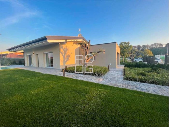 Casa quadrilocale in vendita in Via delle Mimose, Entroterra, Desenzano del Garda