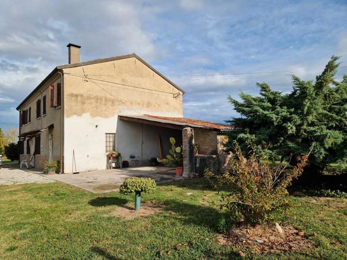 Casa con 6 locali in vendita in Via della Pace, Voghiera