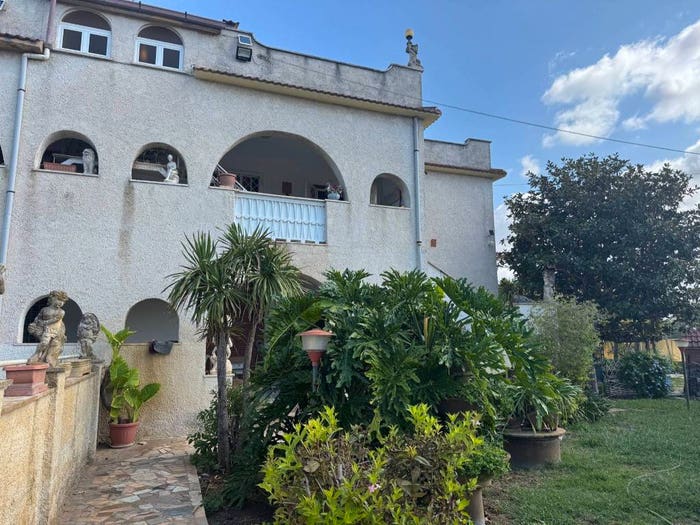 Appartamento quadrilocale in vendita in Circonvallazione Mare Australe, Banditella, Ardea