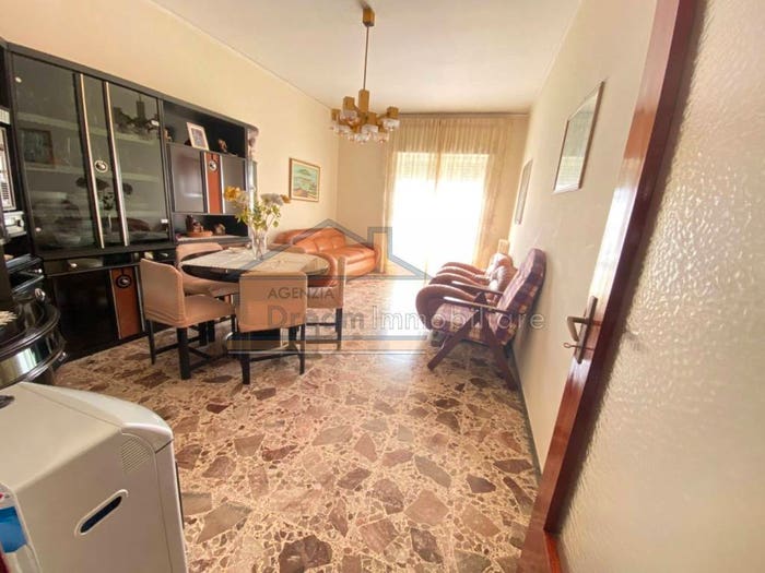 Appartamento trilocale in vendita in Via Giulio Cesare, Melito di Napoli